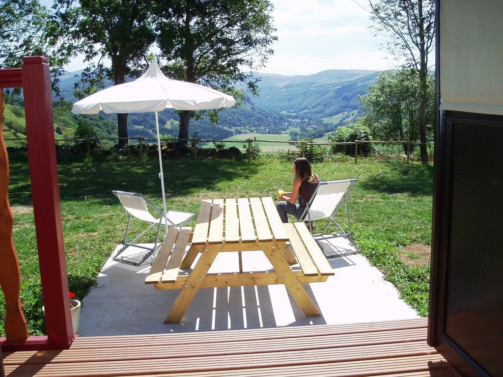 Domaine De La Chaux De Revel Guest House Saint-Martin-Valmeroux Luaran gambar