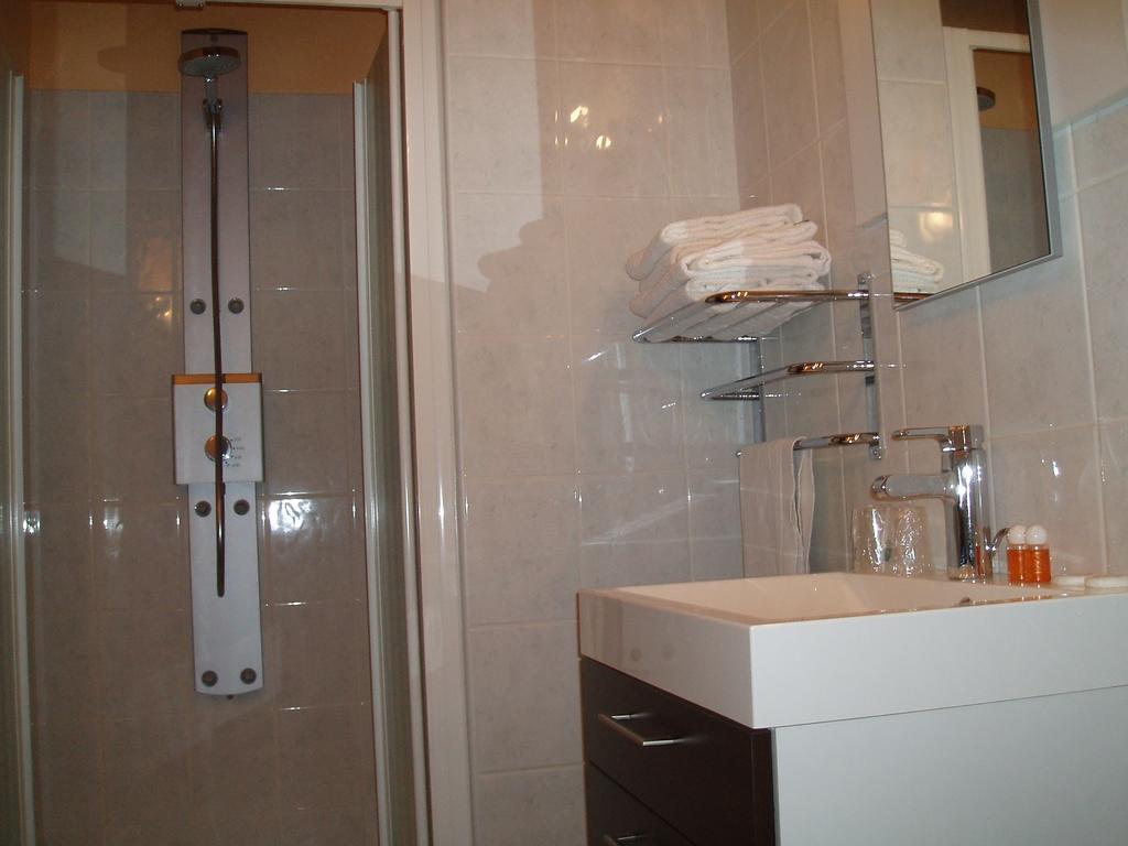 Domaine De La Chaux De Revel Guest House Saint-Martin-Valmeroux Luaran gambar