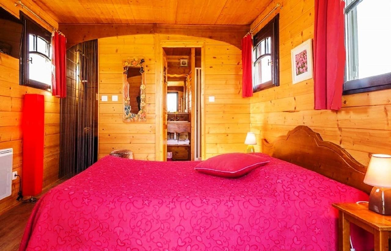 Domaine De La Chaux De Revel Guest House Saint-Martin-Valmeroux Luaran gambar